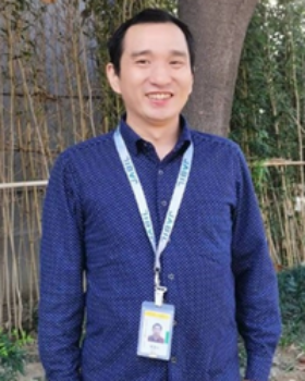 Zhongliang Huang